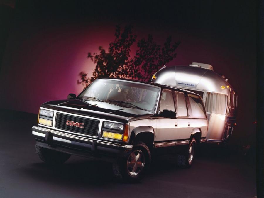  GMC Suburban 1992 года  (фото 2 из 4)